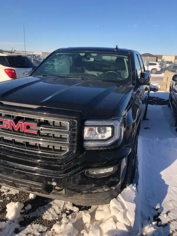 2014 2015 2016 2017 2018 2019 GMC SIERRA 1500 FOR PARTS BLACK in Auto Body Parts in London - Image 2