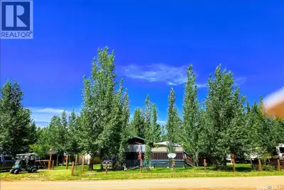 Residential-Style Lake Property in Elbow, Saskatchewan – LAKE DIEFENBAKER Welcome to 507 RV Drive in...