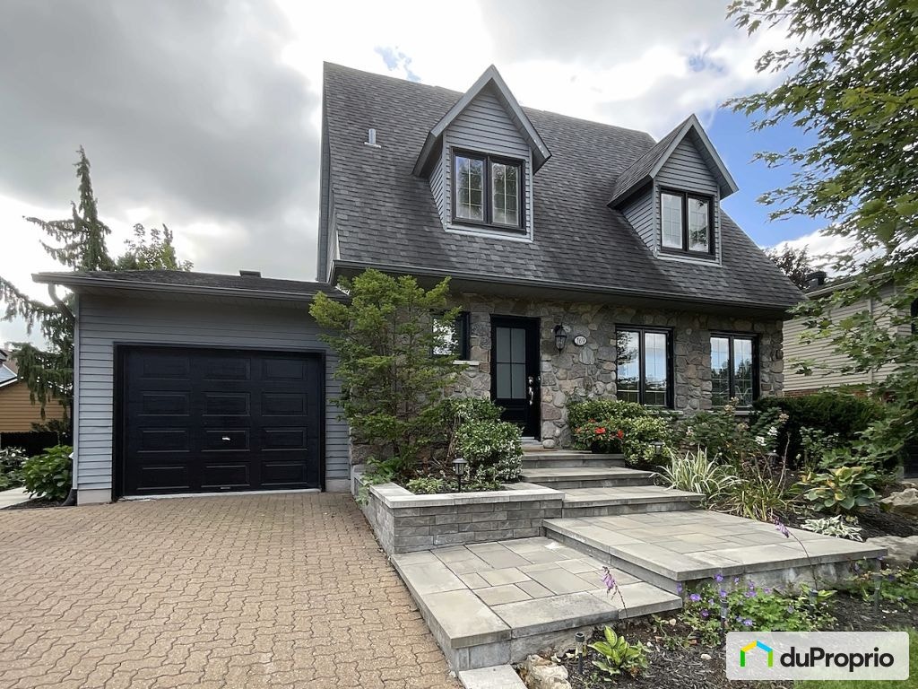 $929,000 - 2 Storey for sale in Boucherville — photo 1