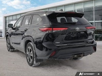 * All-wheel drive (AWD) * SofTex synthetic leather-trimmed seats * 10-way power-adjustable driver's... (image 2)