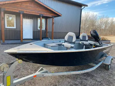 FINANCING AVAILABLE. COMMON FEATURES AND SPECIFICATIONS: 40 HP Mercury Four Stroke - Low Hours - Pow...