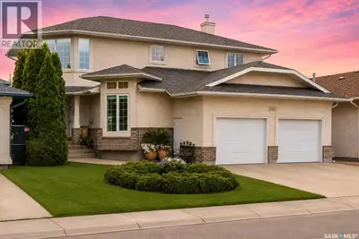 Welcome to this exceptional original owner, Fiorante built, 2,300 ft 2 storey home on prestigious Bi...
