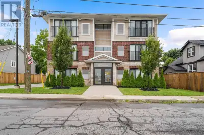 201 - 63 VINE STREET S St. Catharines (E. Chester), Ontario