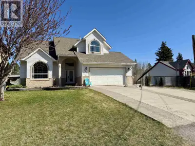 Spacious home in a family friendly neighborhood backing on to a neighbourhood park! This beautifully...