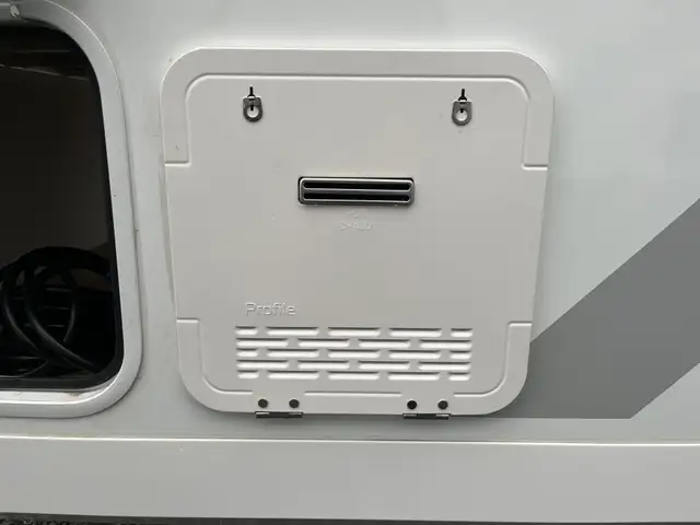 2026 Winnebago THRIVE 18FBS in Travel Trailers & Campers in Terrace - Image 8