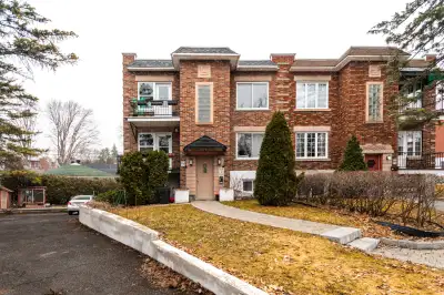Occupation : 1 Juillet 2026 Loyer : 1650 $ / mois Le logement Situé au 2e étage d'un triplex bien en...