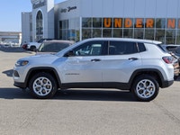 This Jeep Compass has a strong Intercooled Turbo Regular Unleaded I-4 2.0 L/122 engine powering this... (image 4)