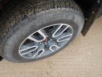 Sierra 1500 Crew 6.5 AT4 ... Safety Equipment Airbags, Dual-stage frontal airbags for driver and fro... (image 7)