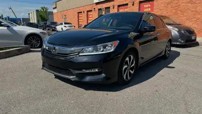 Air Conditioning, Leather Seat Covering, Adjustable Steering Wheel, Keyless Go, Remote Start, Revers...