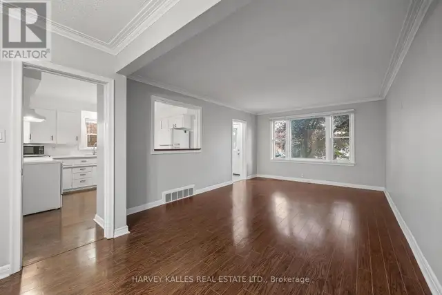 MAIN - 128 BOGERT AVENUE Toronto (Lansing-Westgate), Ontario in Long Term Rentals in City of Toronto - Image 6