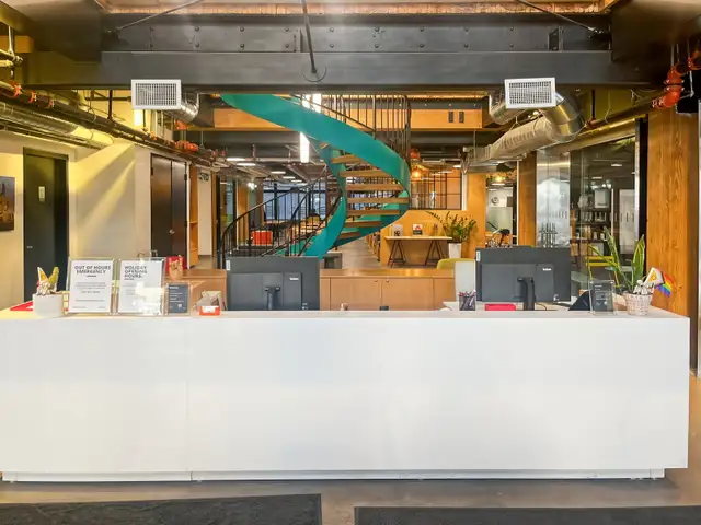 Rent a large office space for 50 persons in Spaces Queen West in Commercial & Office Space for Rent in City of Toronto - Image 5