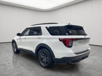 NAVIGATION, PANORAMIC ROOF, HEATED FRONT SEATS, LANE DEPARTURE WARNING, BACK-UP CAMERA Looking for a... (image 2)