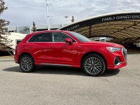The Audi Q3 combines the brand’s signature sophisticated design with a versatile, urban-friendly foo... (image 1)