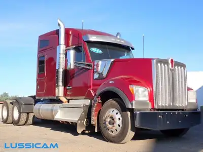 2023 Kenworth W990 Découvrez le Kenworth W990 2023 chez Camions Lussicam à Sainte-Julie ! Ce véhicul...