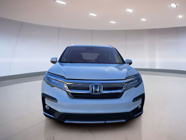 Honda Pilot Touring 8-Passenger 2019 in Cars & Trucks in Medicine Hat - Image 2