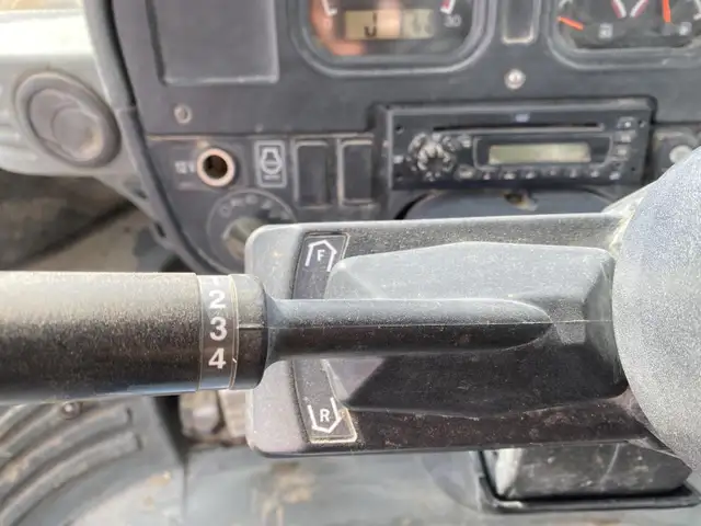 2011 Caterpillar Wheel Loader 972H in Heavy Equipment in Grande Prairie - Image 8