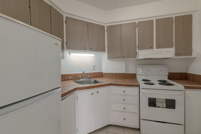 2285 Saint-Mathieu Street — photo 2