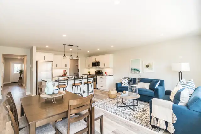 2 Bed/2 Bath Bungalow w/ Garage — $2,500/mo (Power Incl.)