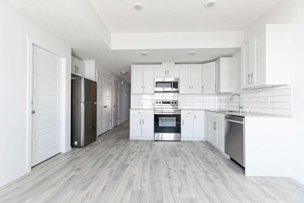 3317/ 3319/ 3321/ 3411/ 3413/ 3415/ 3417 119A Street SW - 3 Bedr 4