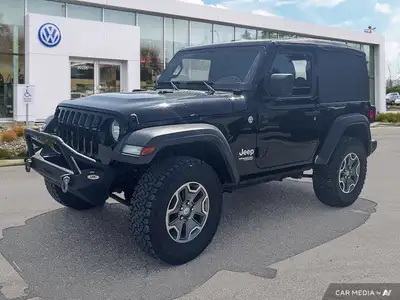 This Jeep Wrangler delivers a Intercooled Turbo Gas/Electric I-4 2.0 L/122 engine powering this Auto...