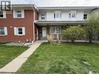 Welcome to 284 Westcourt Place, a renovated townhome offering modern finishes, thoughtful upgrades,...