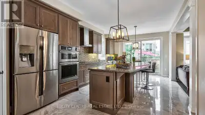 UNFURNISHED 6 Bedrooms & 2 Kitchens - Gorgeous Mattamy Detached Home, Fully Upgraded, Good Size Bedr...