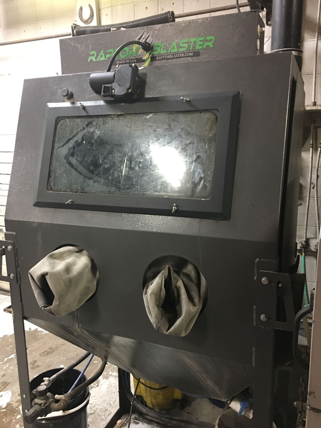 2025 OLD MOTORCYCLE SHOP OFFERING VAPOR BLASTING SERVICE...$75./ in Street, Cruisers & Choppers in Calgary - Image 3