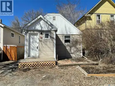 Welcome to 2332 Edgar St! This is a perfect investment opportunity as this front/back duplex can eas...