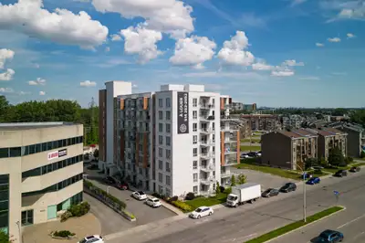 2 Bedroom available at 1555 Boul. Laval, Laval