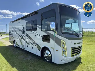 Superbe motorisé classe A 2023 Thor Motor Coach Hurricane 31C avec moteur Ford V8 350HP, partielleme...