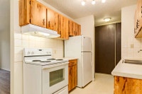 Amenities: Park Views • Security Cameras • Heat & Water Included Suite & Building: Newly renovated b... (image 4)