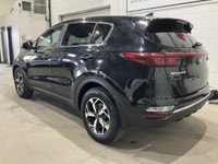 Le Kia Sportage LX AWD MAGS CAMERA RECUL CRUISE A/C BLUETOOTH 2021 usagé offert chez AutoStudio 72 à... (image 2)
