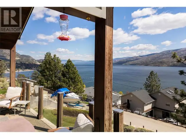 5824 Columbia Avenue Peachland, British Columbia in Houses for Sale in Penticton - Image 41