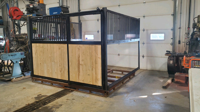 Horse Stalls in Equestrian & Livestock Accessories in Brantford - Image 3