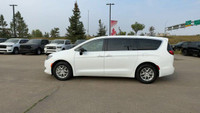 This 2025 JEEP COMPASS LATITUDE LUX 4X4 has the following options Leatherette Seats, Remote Start Sy... (image 5)