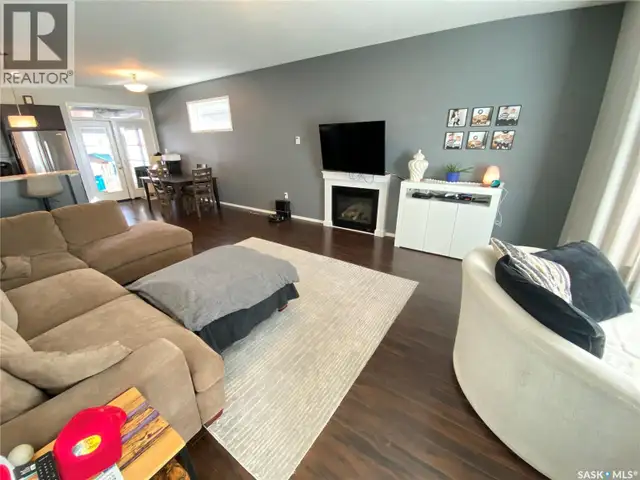 703 Barber CRESCENT Weyburn, Saskatchewan in Houses for Sale in Regina - Image 8