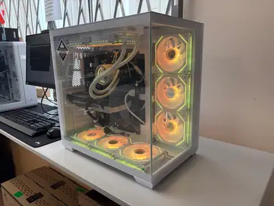 Custom Gaming PC – R7 5700X / RTX 5060, View more