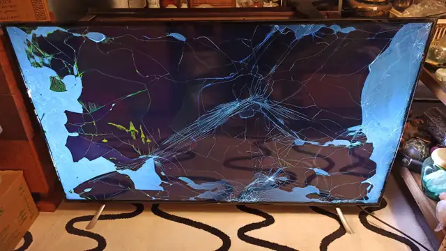 JVC 65"  UHD SMART TV LT-65EC3508 in TVs in City of Toronto - Image 3