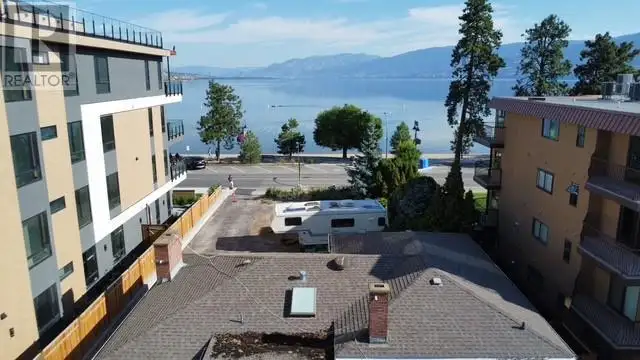 594 Lakeshore Drive Penticton, British Columbia in Houses for Sale in Penticton - Image 3