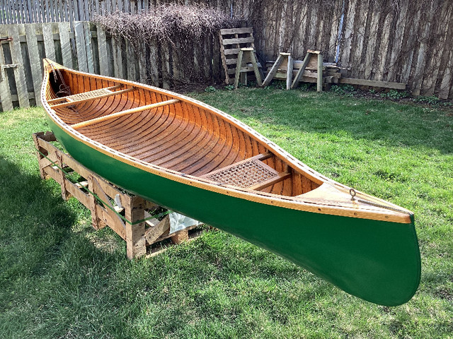 vintage Chestnut canoe 15 ft. Bobs Special, new condition in Canoes, Kayaks & Paddles in Oshawa / Durham Region - Image 4
