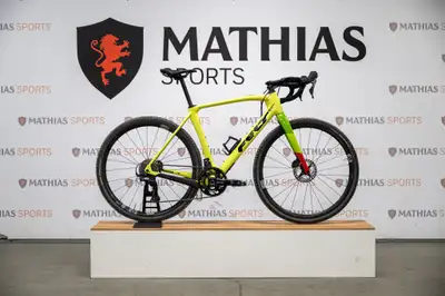 Concessionnaire des véhicules neufs et d'occasion. Vélo FELT BREED LIME GRX 820 56 DEMO 2024 FINANCE...