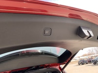 ESSENCE SPORT TOURING EDITION 7 PASSENGER Keyless Ent/Start Remote Start Leather Trim Htd F Seats Ht... (image 9)
