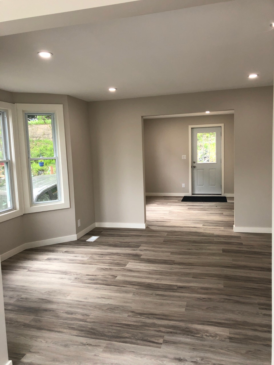 545 Lorne St - 2 bedroom house for rent 2