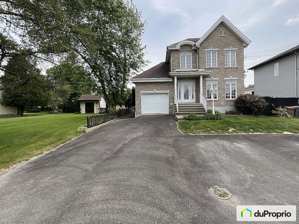 $825,000 - 2 Storey for sale in Carignan — photo 2
