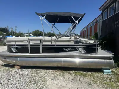 Marsh's Marina NEW NON-CURRENT FISHING PONTOON BLOWOUT! NOW $10000 OFF OUR ORIGINAL PRICE 2025 Sunch...