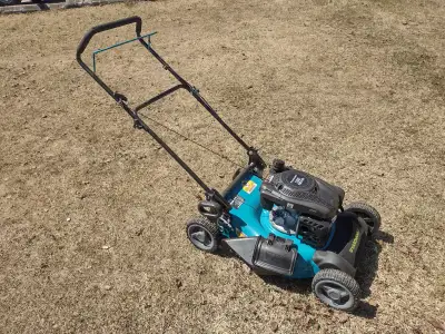 Tondeuse a gazon YARDWORKS 174cc 21'' de coupe a éjection latéra, View more