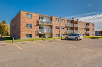 Welcome to Bella Vista in Medicine Hat! Find peace and comfort with Bella Vista and enjoy weekends e... (image 2)