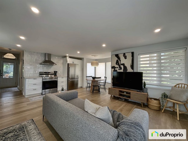 $439,900 - Bungalow for sale in La Prairie — photo 3