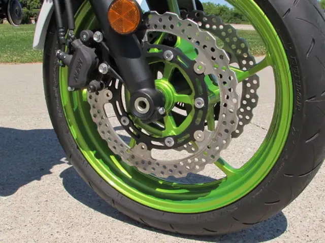 2021 Kawasaki Z650 ABS in Sport Bikes in Leamington - Image 11