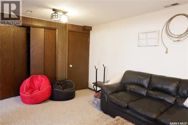 107 Empire PLACE Assiniboia, Saskatchewan in Houses for Sale in Moose Jaw - Image 24